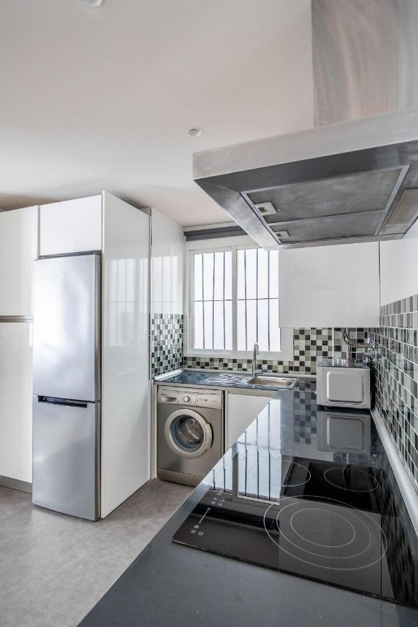 Amplisimo De Diseno Nuevo En El Corazon De Triana, Parking Included Appartement Séville
