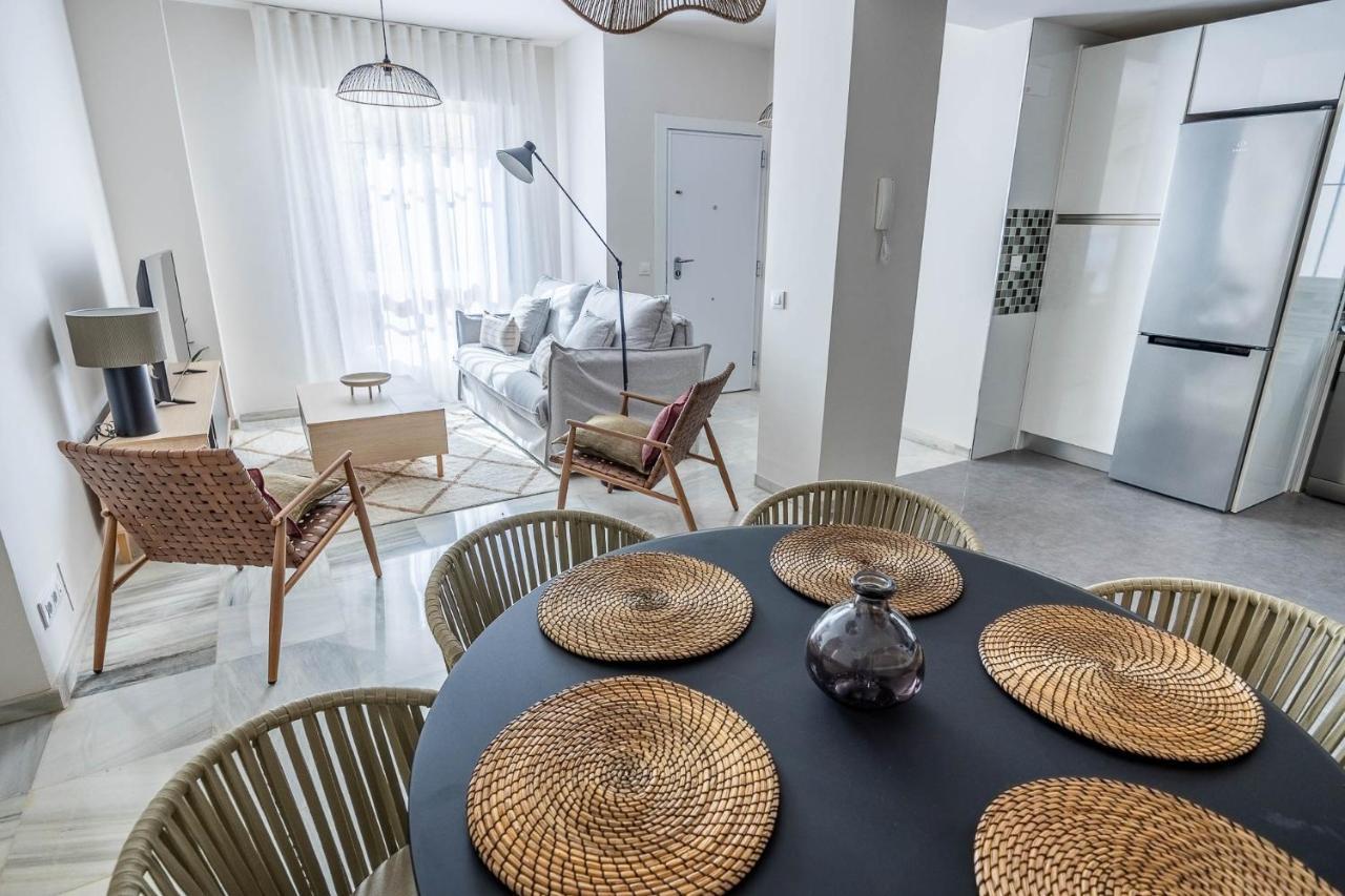 Amplisimo De Diseno Nuevo En El Corazon De Triana, Parking Included Appartement