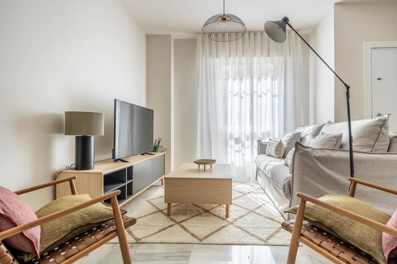 Amplisimo De Diseno Nuevo En El Corazon De Triana, Parking Included Appartement Séville